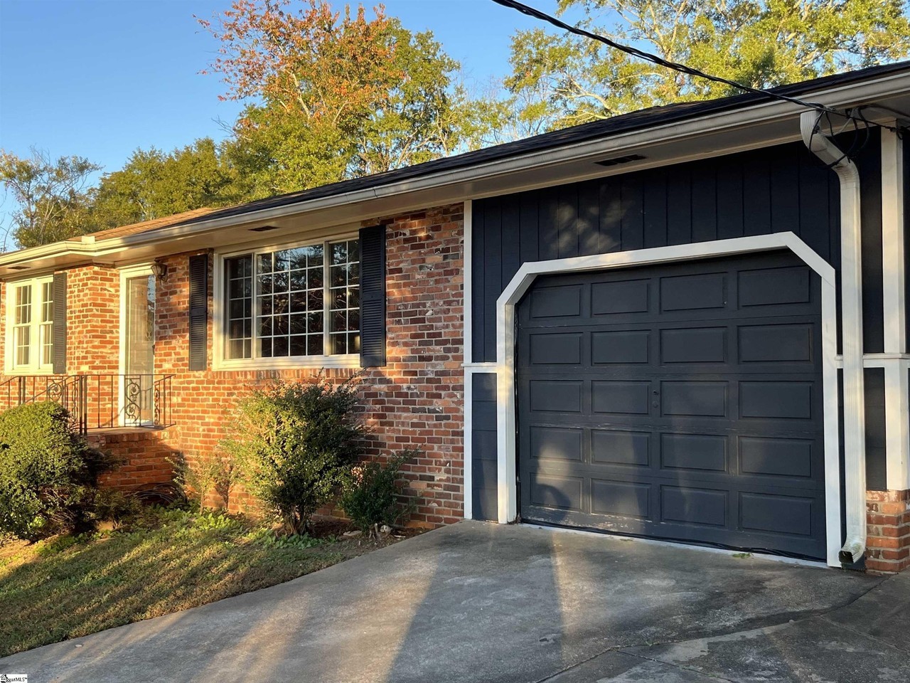 19 Woodridge Dr - Photo 3 of 15