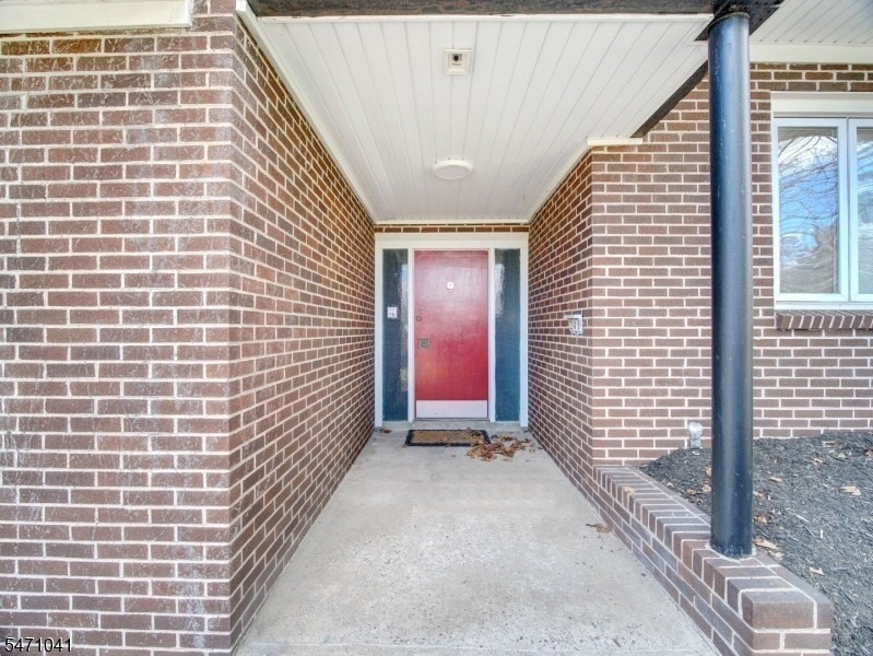850 Bloomfield Ave #2A - Photo 3 of 17