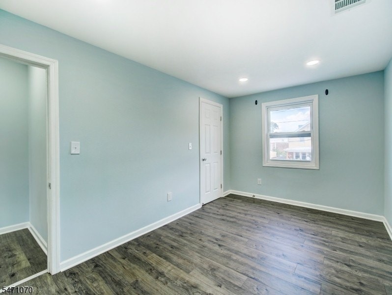 27 Honiss St #2 - Photo 6 of 20