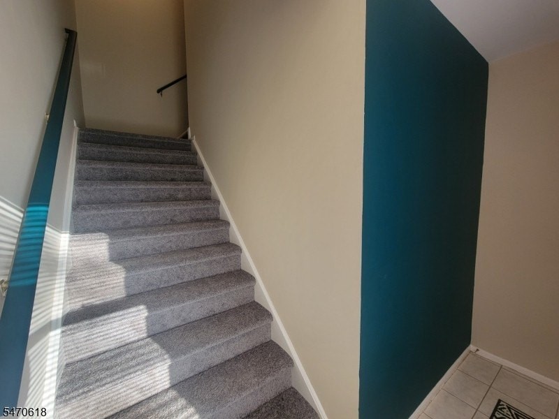 220B Franklin Ave #B - Photo 2 of 15
