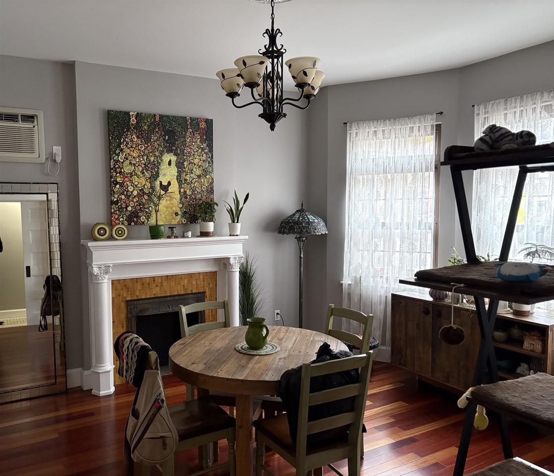 646 Bergen Ave #1 - Photo 3 of 7