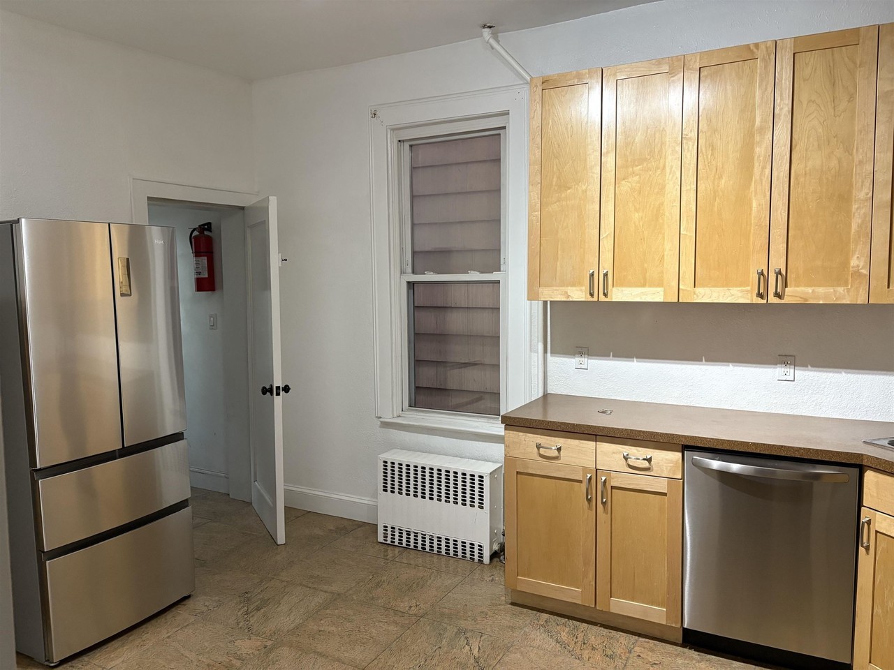 646 Bergen Ave #1 - Photo 5 of 7