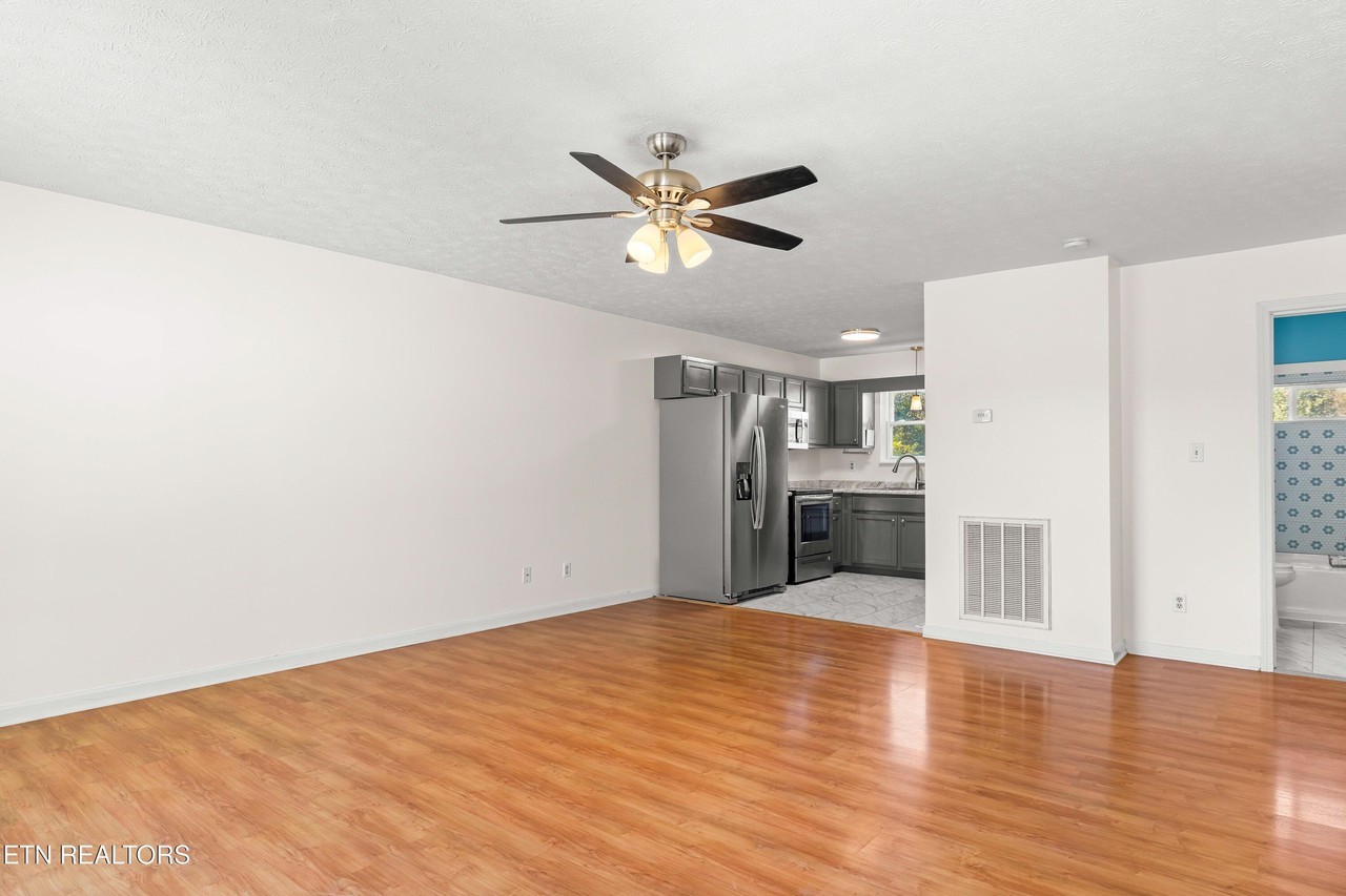 217 Carr Rd - Photo 6 of 6
