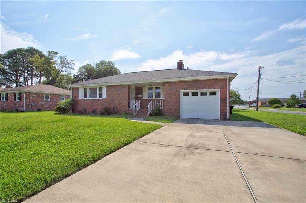 1020 Miles Standish Rd - Photo 2 of 25
