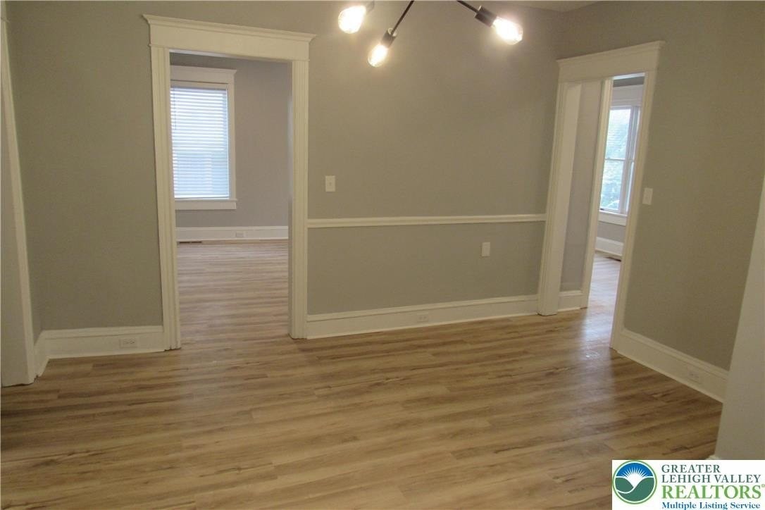 627 Coleman St - Photo 3 of 16