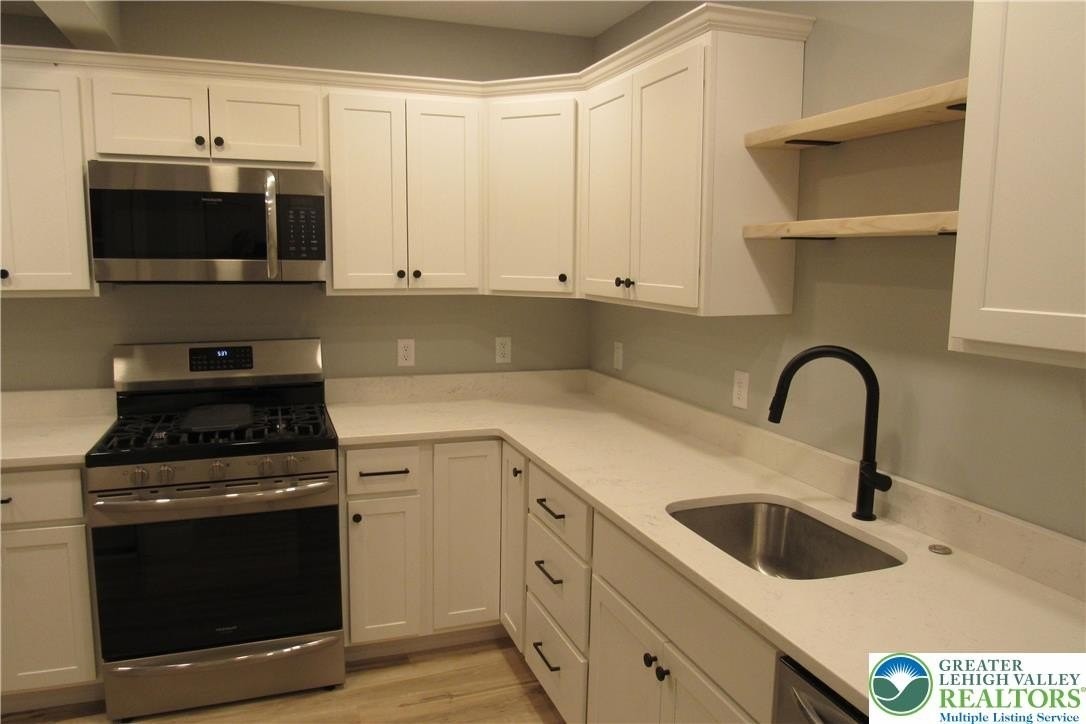 627 Coleman St - Photo 5 of 16