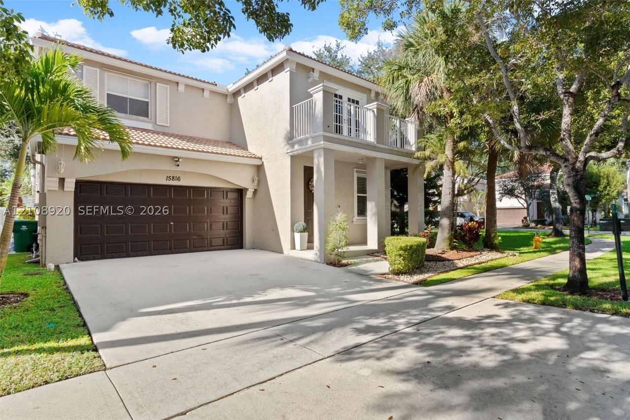 15816 Sw 48th Mnr #15816 - Photo 2 of 24