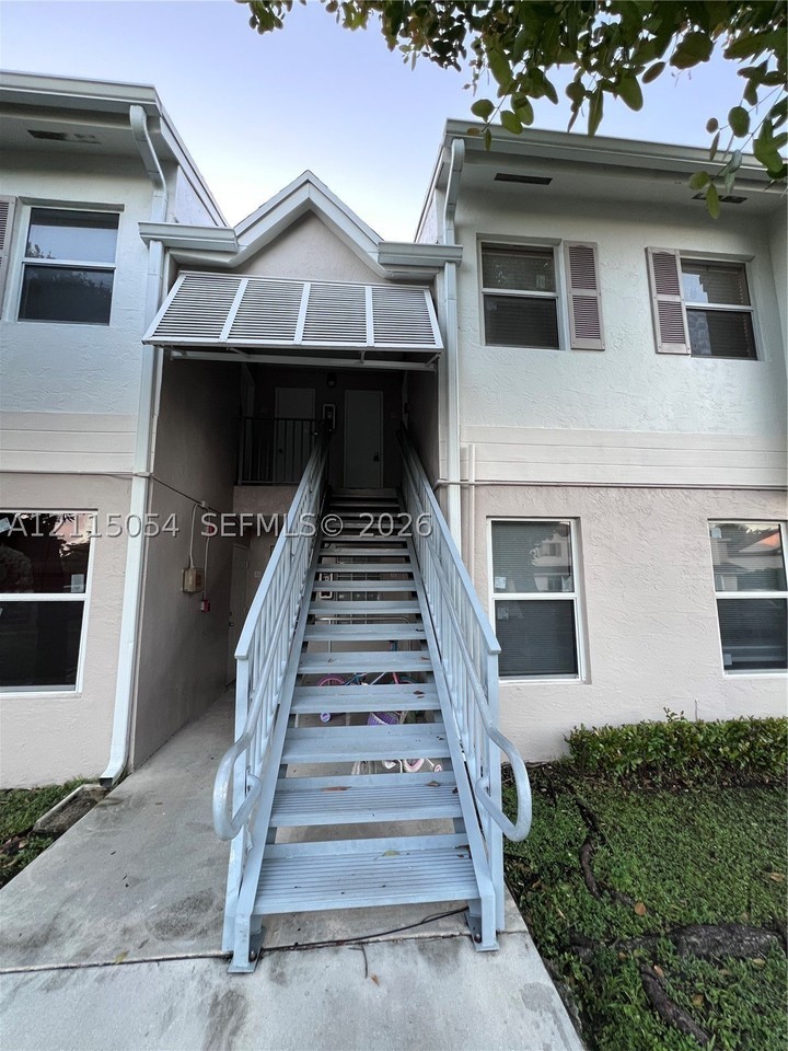 17500 Nw 67th Ct #H19 - Photo 2 of 25