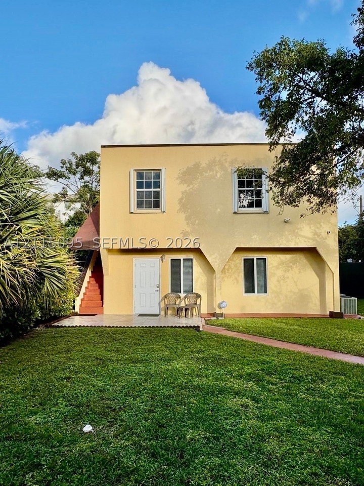 1919 Sw 17th Ct - Photo 3 of 26
