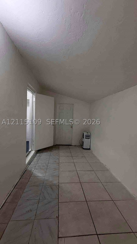 6473 Sw 19th St - Photo 3 of 19
