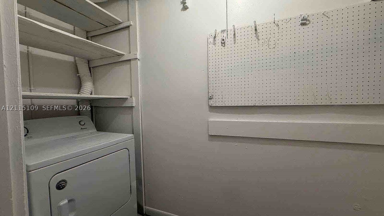6473 Sw 19th St - Photo 5 of 19