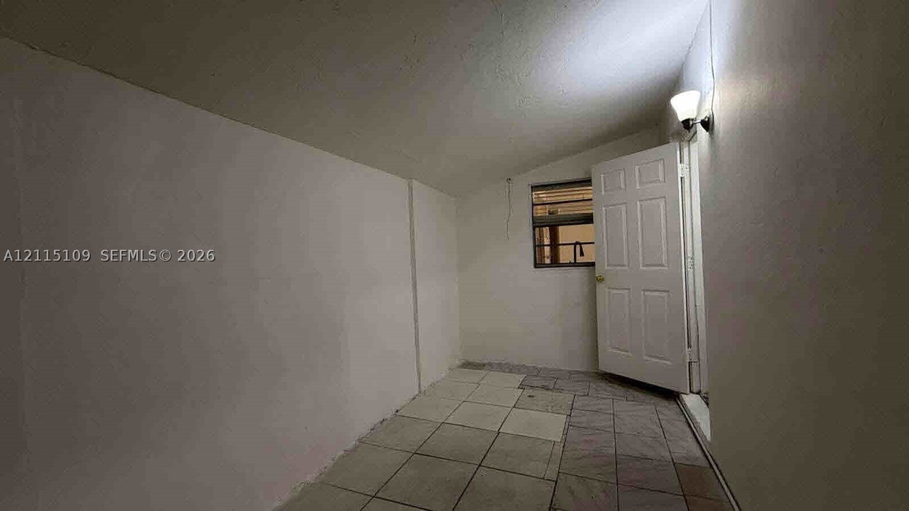 6473 Sw 19th St - Photo 6 of 19