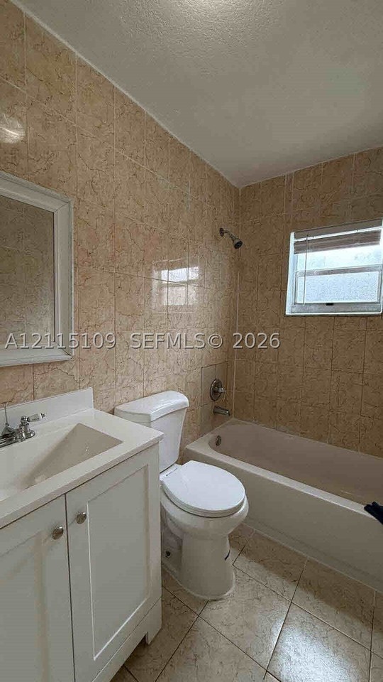 6473 Sw 19th St - Photo 7 of 19