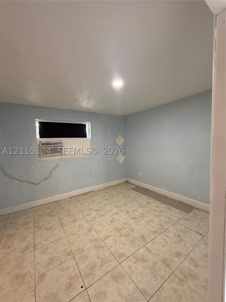 2816 Sw 4th Pl #B - Photo 7 of 7