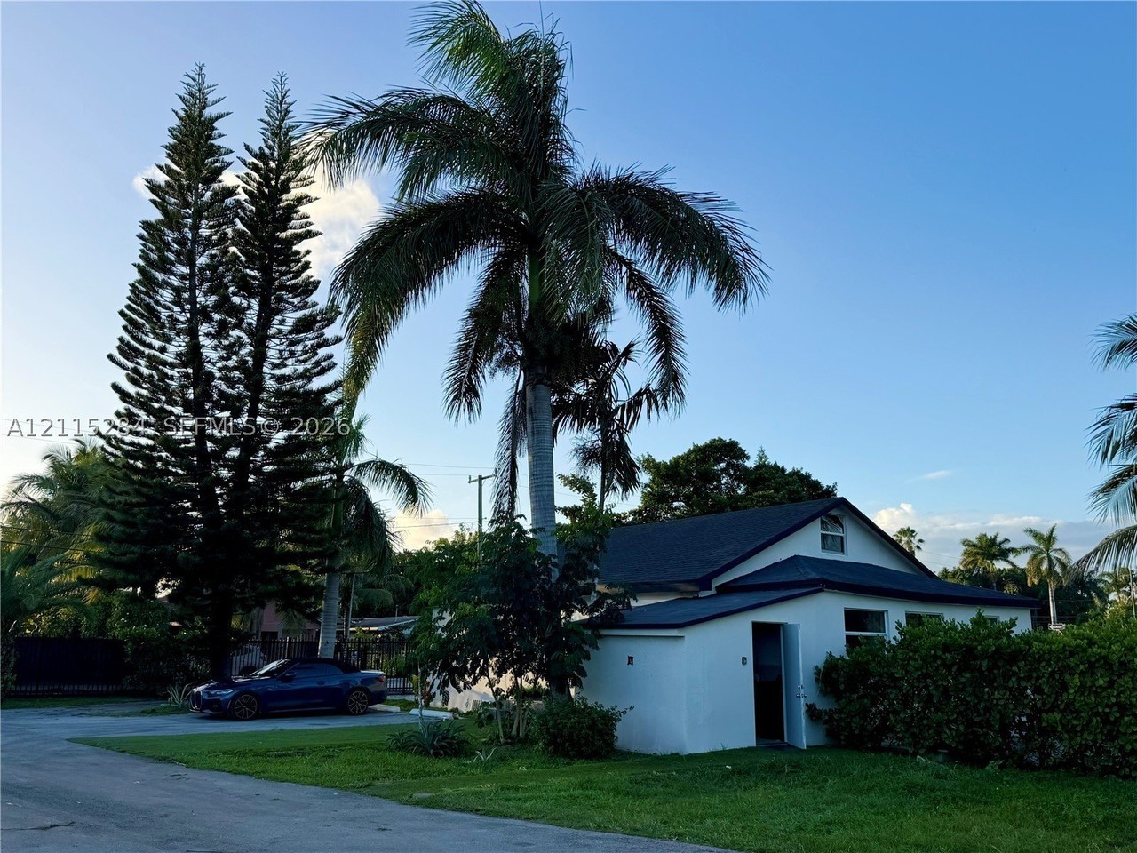 8047 Nw 1st Pl - Photo 2 of 18
