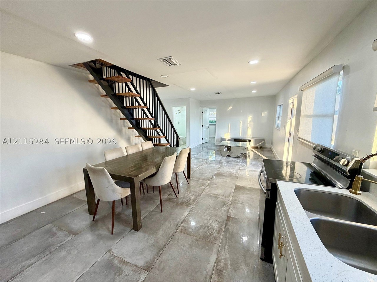 8047 Nw 1st Pl - Photo 7 of 18