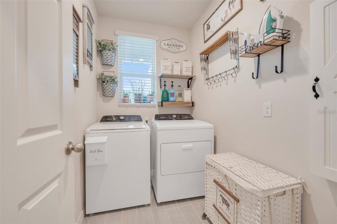3328 Curlew Ave - Photo 6 of 9