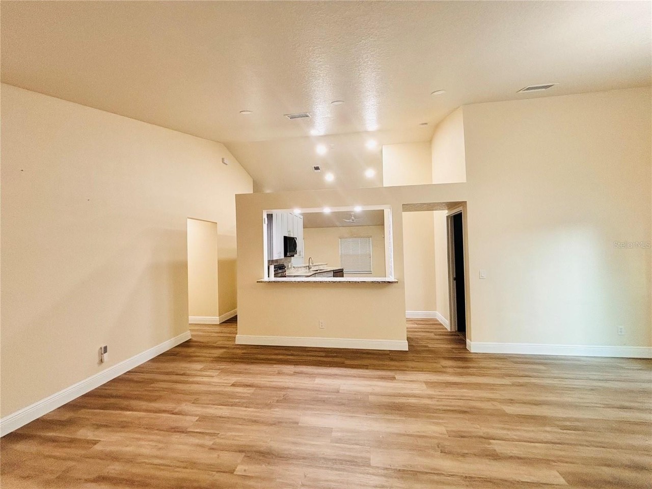8444 Fort Clinch Ave - Photo 2 of 17