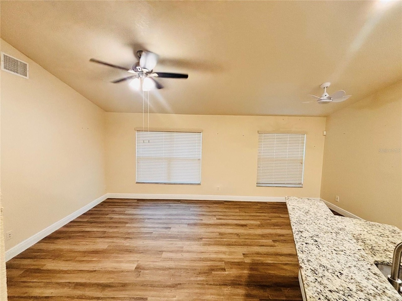 8444 Fort Clinch Ave - Photo 3 of 17