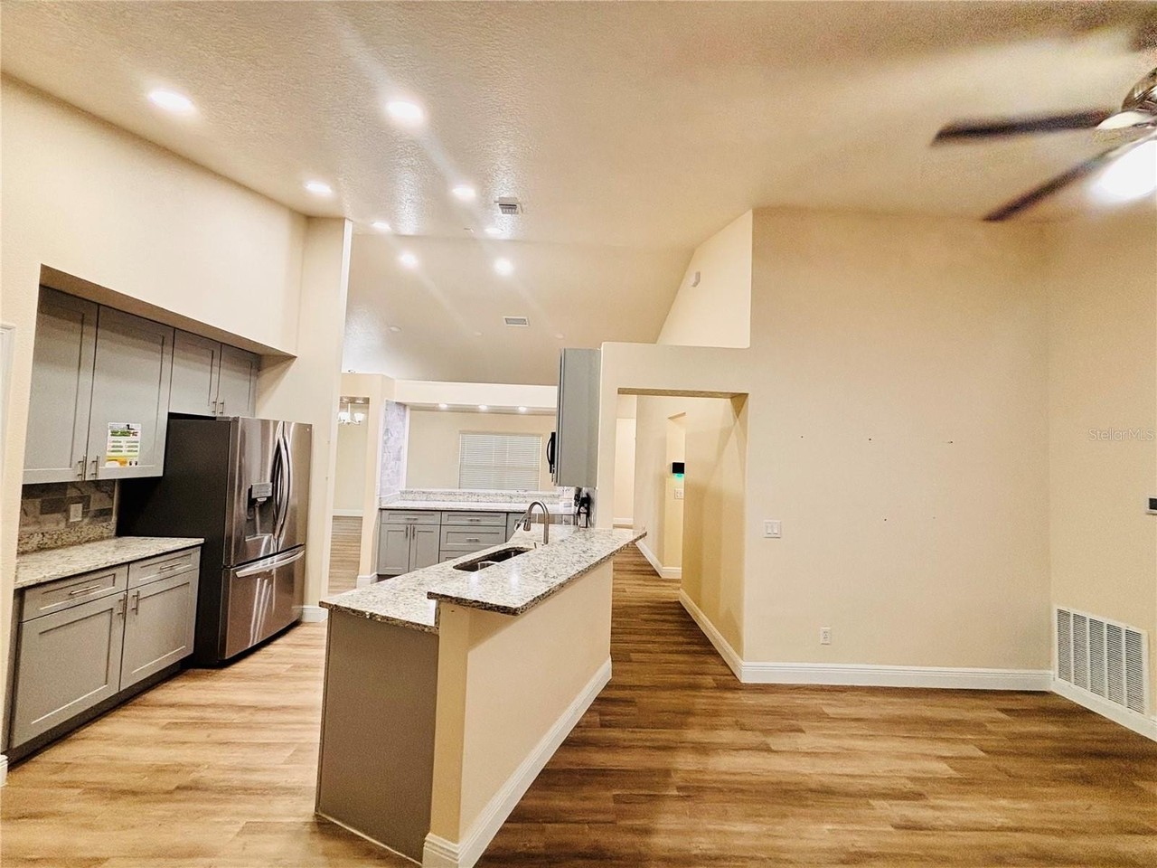 8444 Fort Clinch Ave - Photo 5 of 17