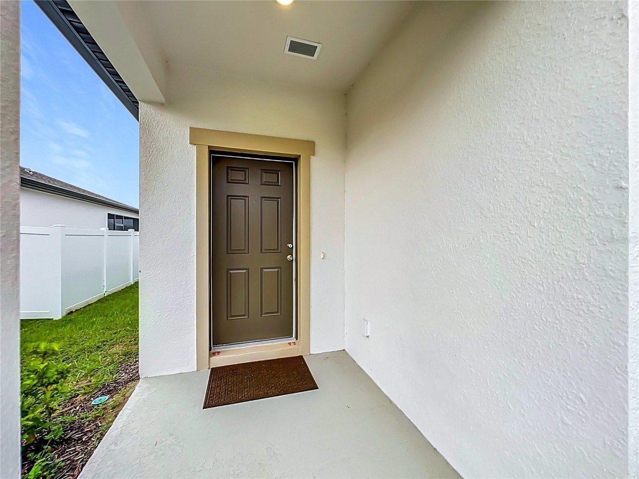1320 Dalkeith Cv - Photo 4 of 45
