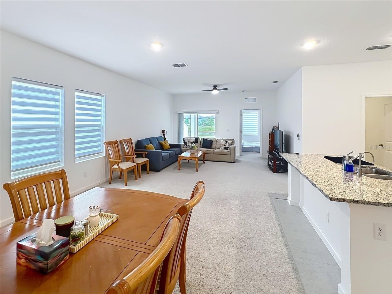 1320 Dalkeith Cv - Photo 7 of 45