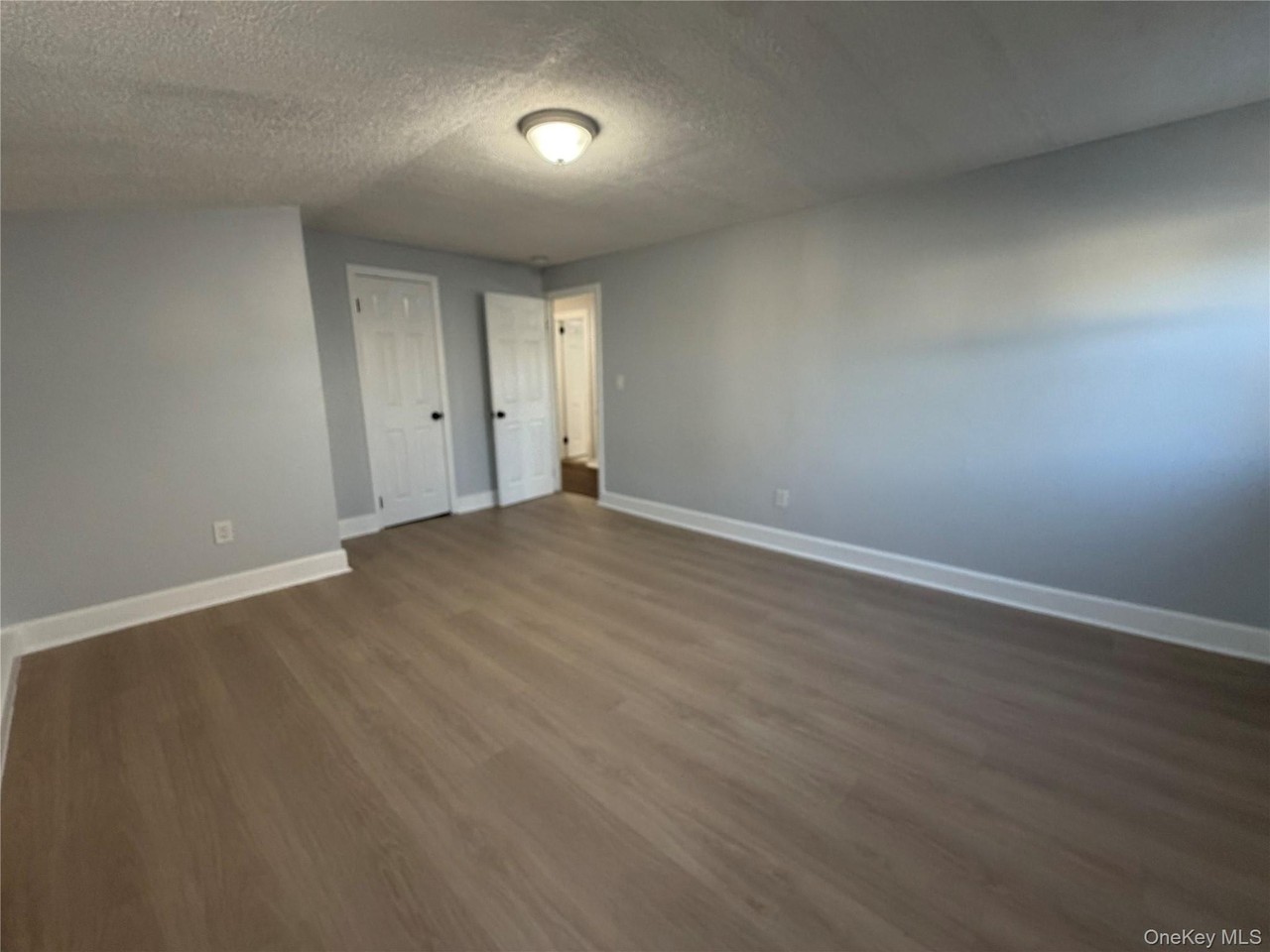 243 Center Ave #3 - Photo 4 of 17