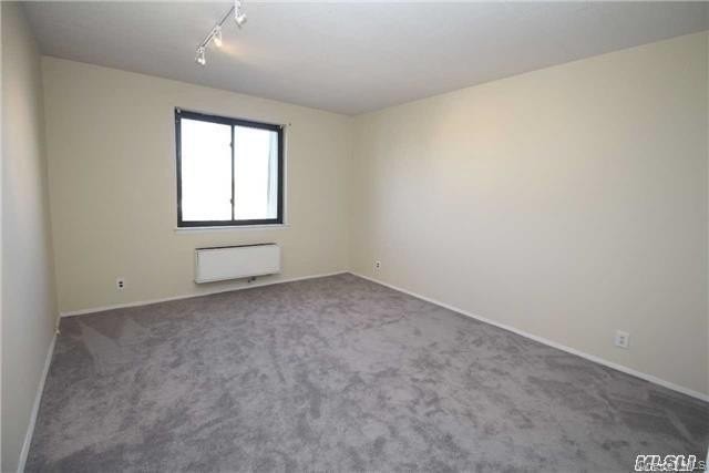 31 Casino St #4B - Photo 4 of 5