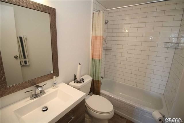 31 Casino St #4B - Photo 5 of 5