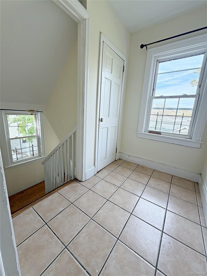 106 Gibson Ave - Photo 6 of 12