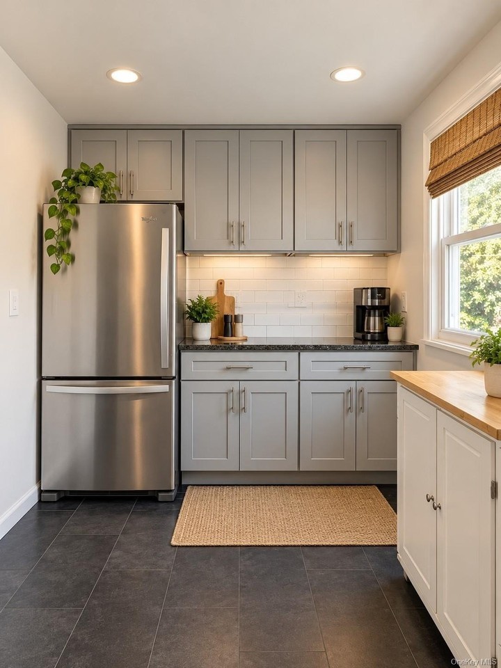 15 W Clearwater Rd - Photo 5 of 13