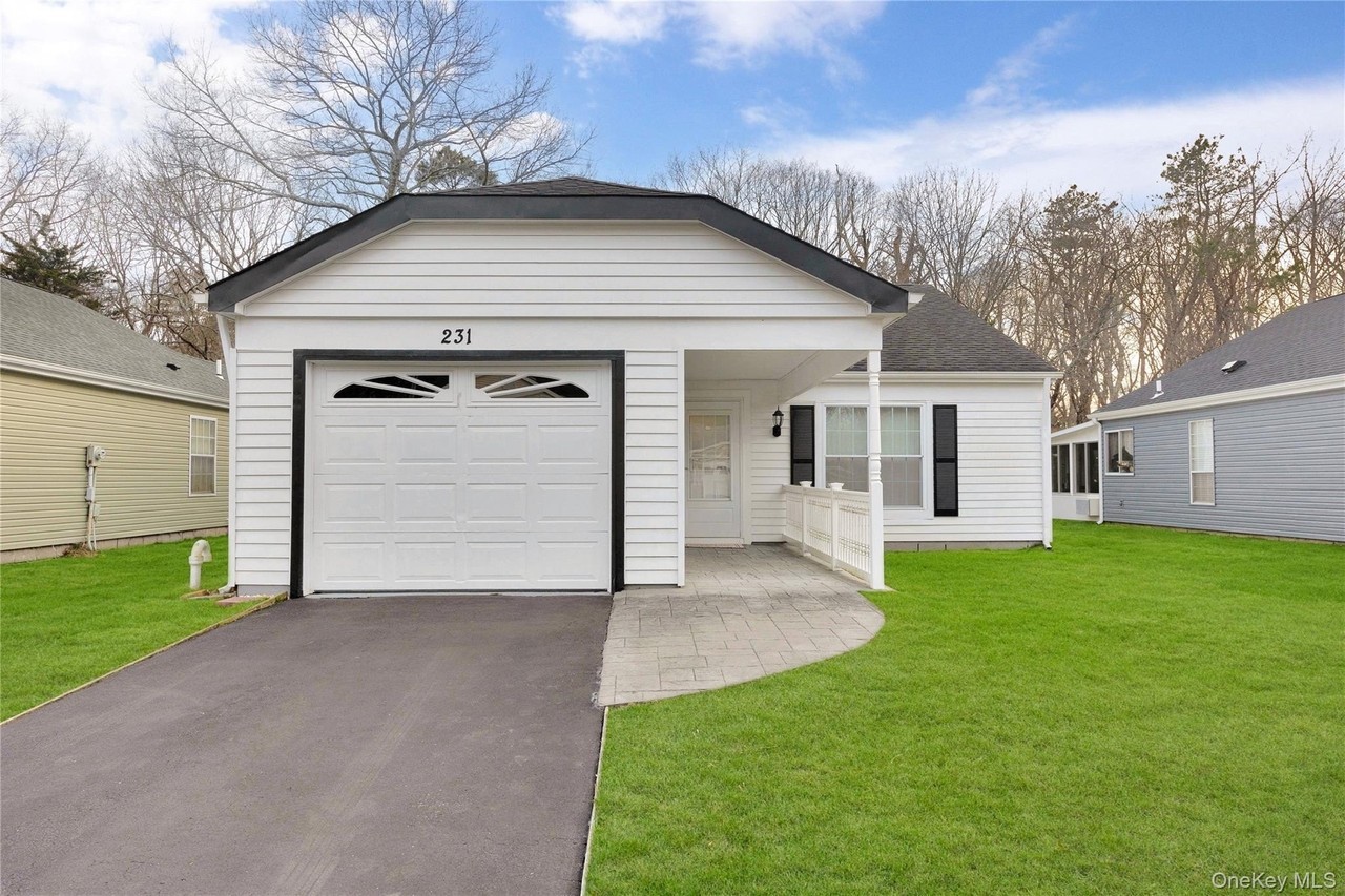231 Belfast Ln - Photo 2 of 16