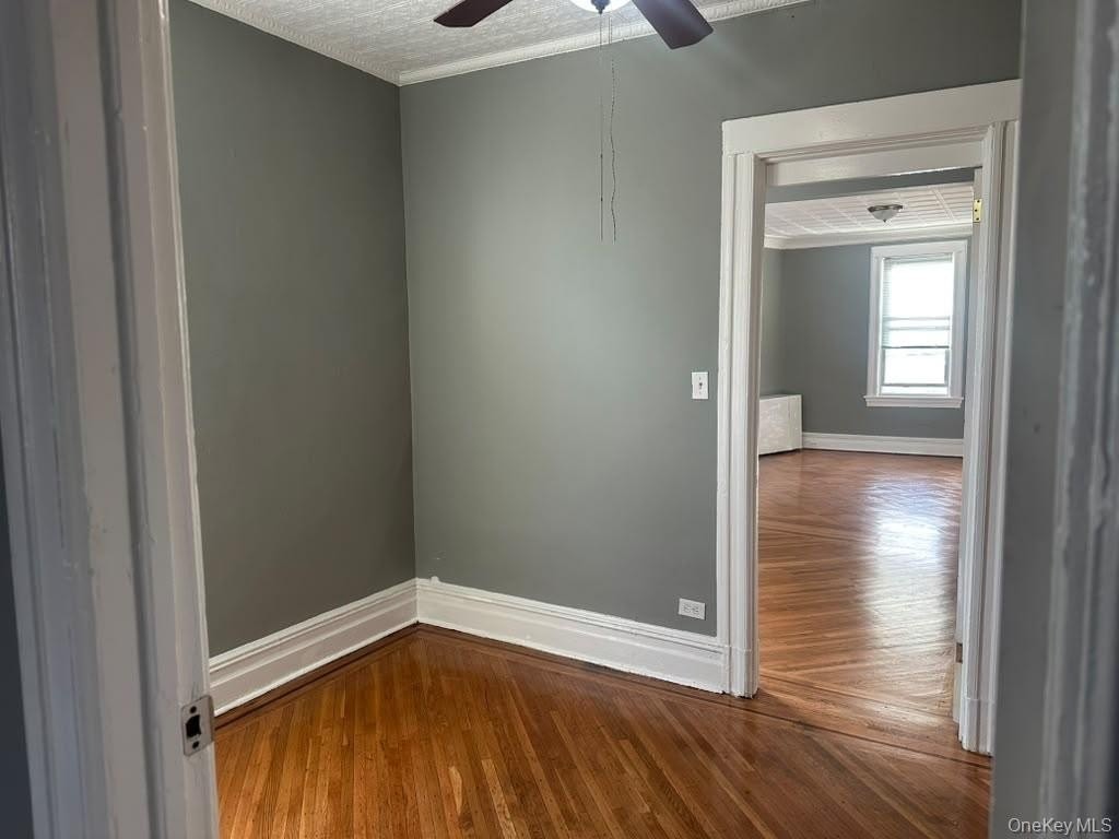 7848 80th St #2ndFL - Photo 5 of 9