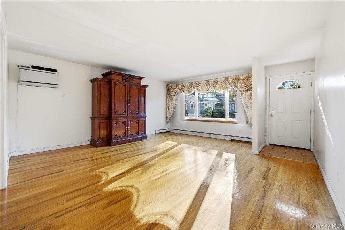 98 Staunton St #1 - Photo 2 of 15