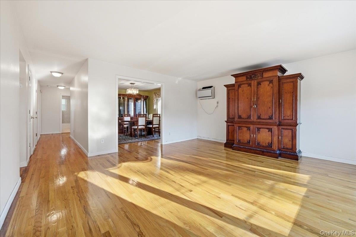 98 Staunton St #1 - Photo 3 of 15