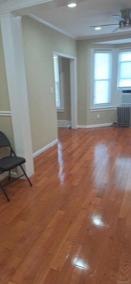 8924 87th St #2ndFL - Photo 2 of 7