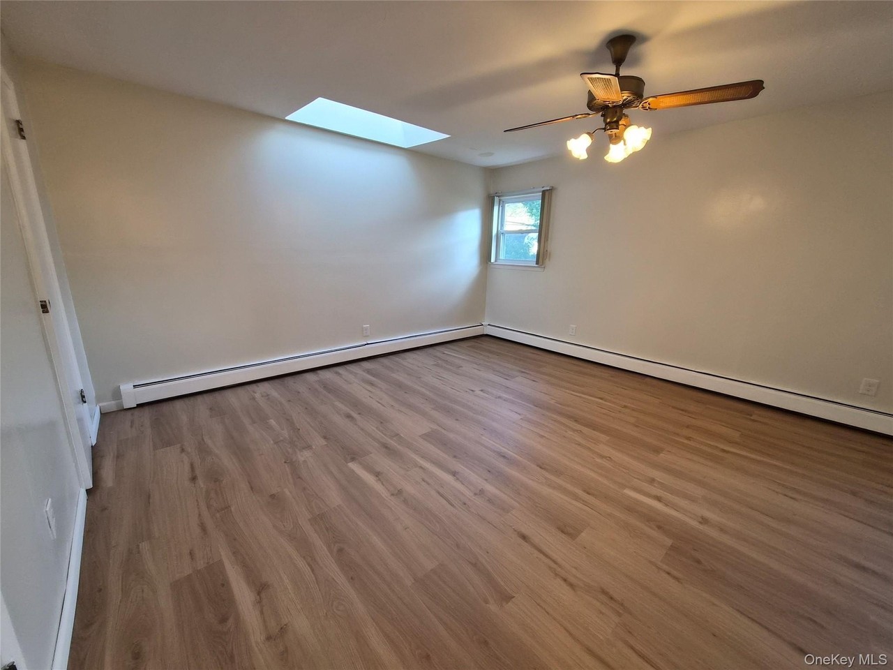 1733 Meadow Ct - Photo 6 of 24