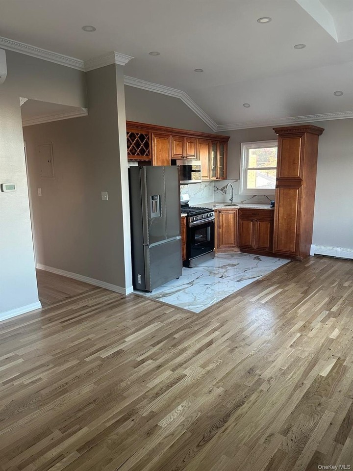 14708 235th St #2 - Photo 3 of 19
