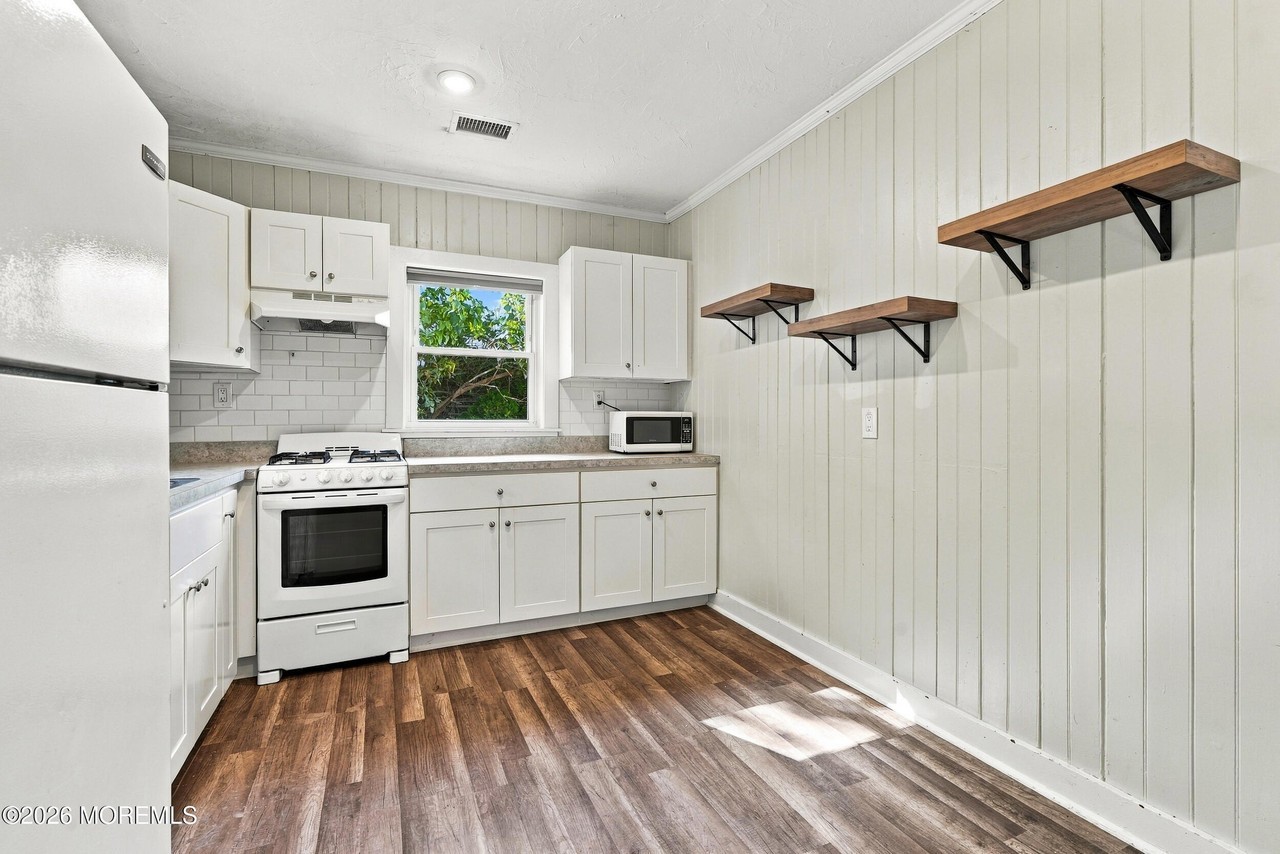 908 Sunset Ave - Photo 7 of 14