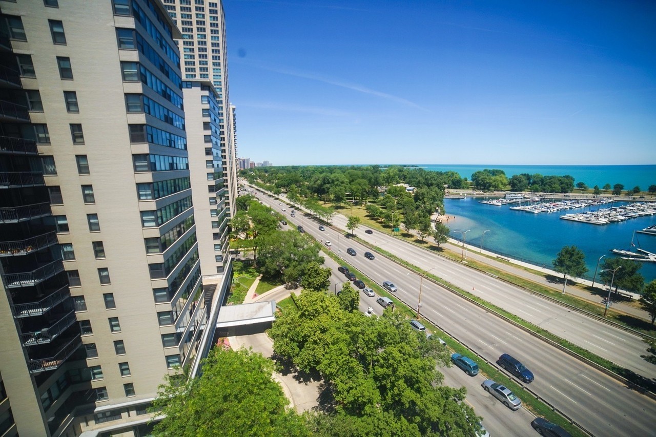 3410 N Lake Shore Dr #12C - Photo 4 of 23