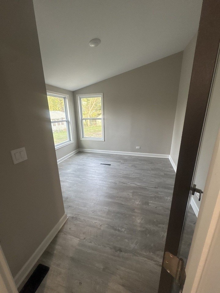 38466 N Drexel Blvd #1 - Photo 6 of 12