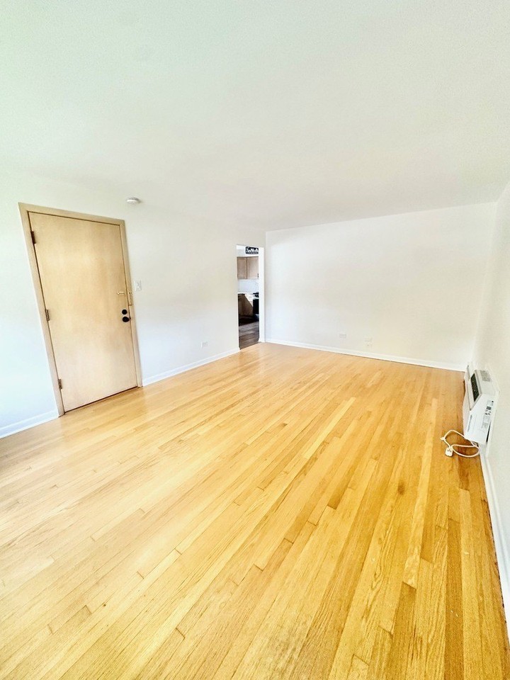 4636 N Sayre Ave #2 - Photo 5 of 12