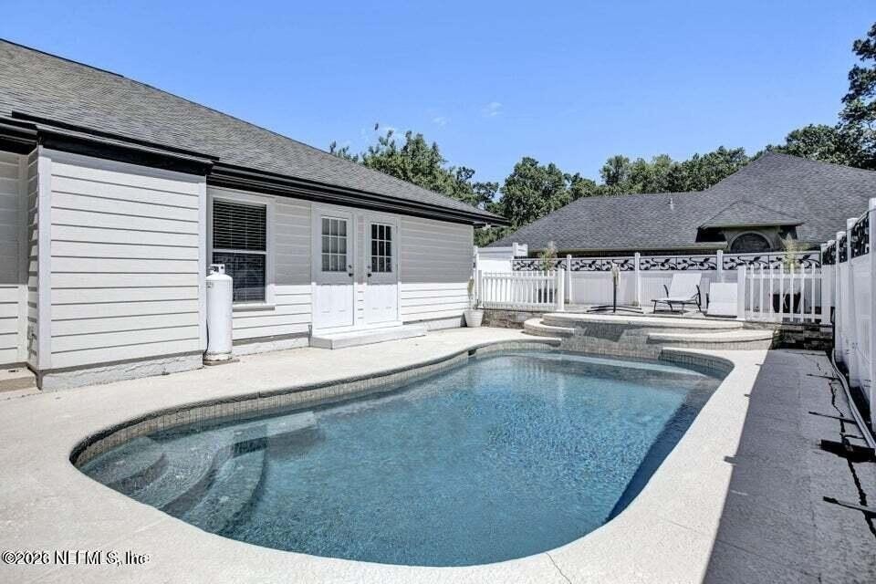 10427 Marble Egret Ct E - Photo 2 of 4