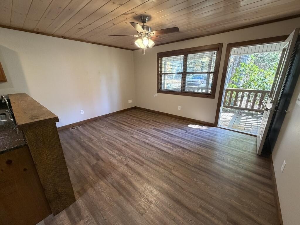 480 Prince Dr - Photo 5 of 50