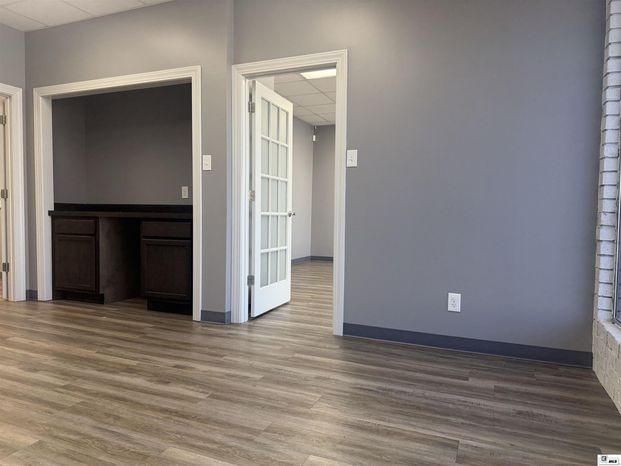 609 N 5th St - Photo 4 of 13