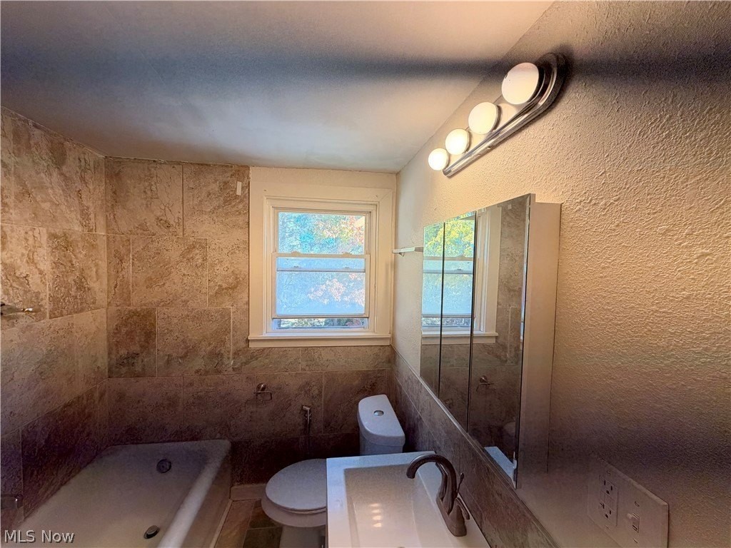 2333 Ohio Ave - Photo 4 of 9