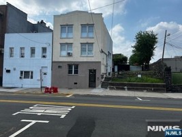 featured image of 357 Palisade Ave #3