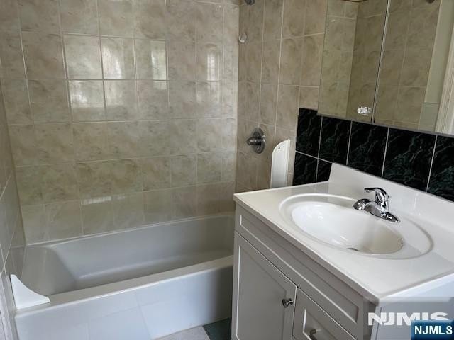 357 Palisade Ave #3 - Photo 5 of 11