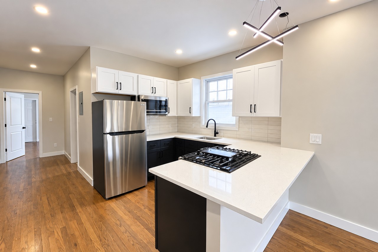 590 Hunterdon St #2C - Photo 2 of 8