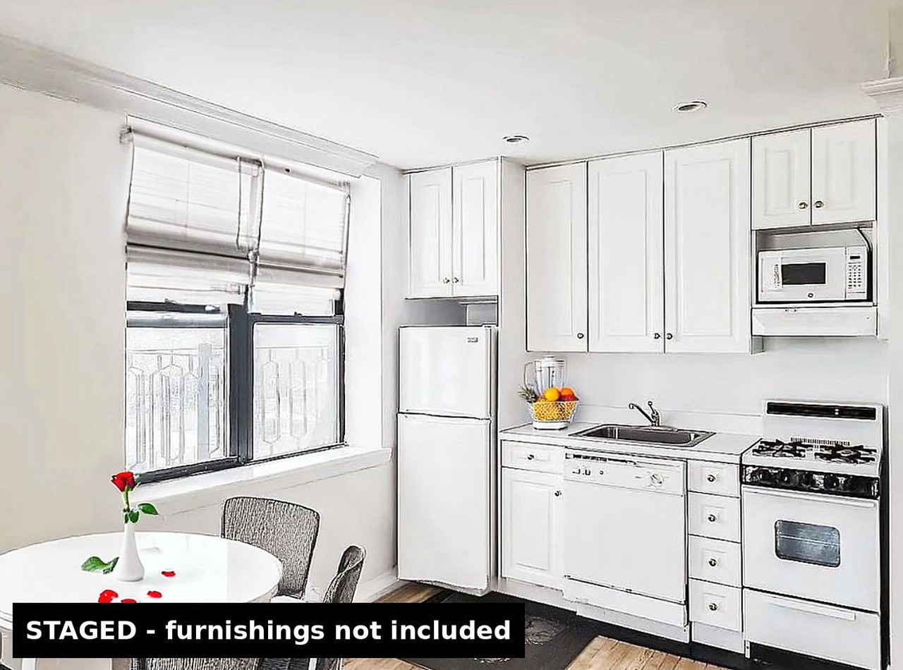 238 E 36th St #3FF - Photo 2 of 5